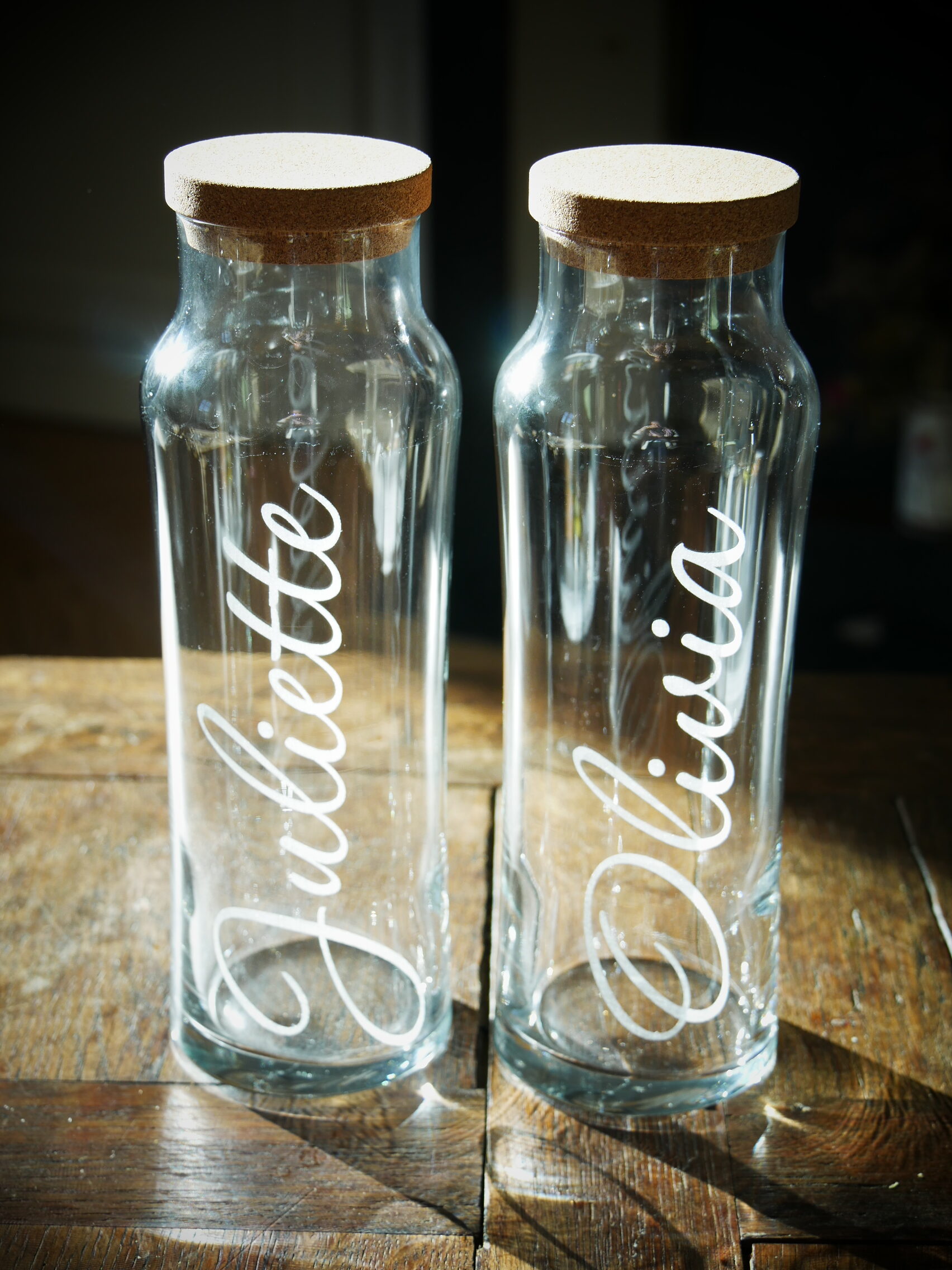 Carafe en verre personnalisée – Bouchon liège - Image 2
