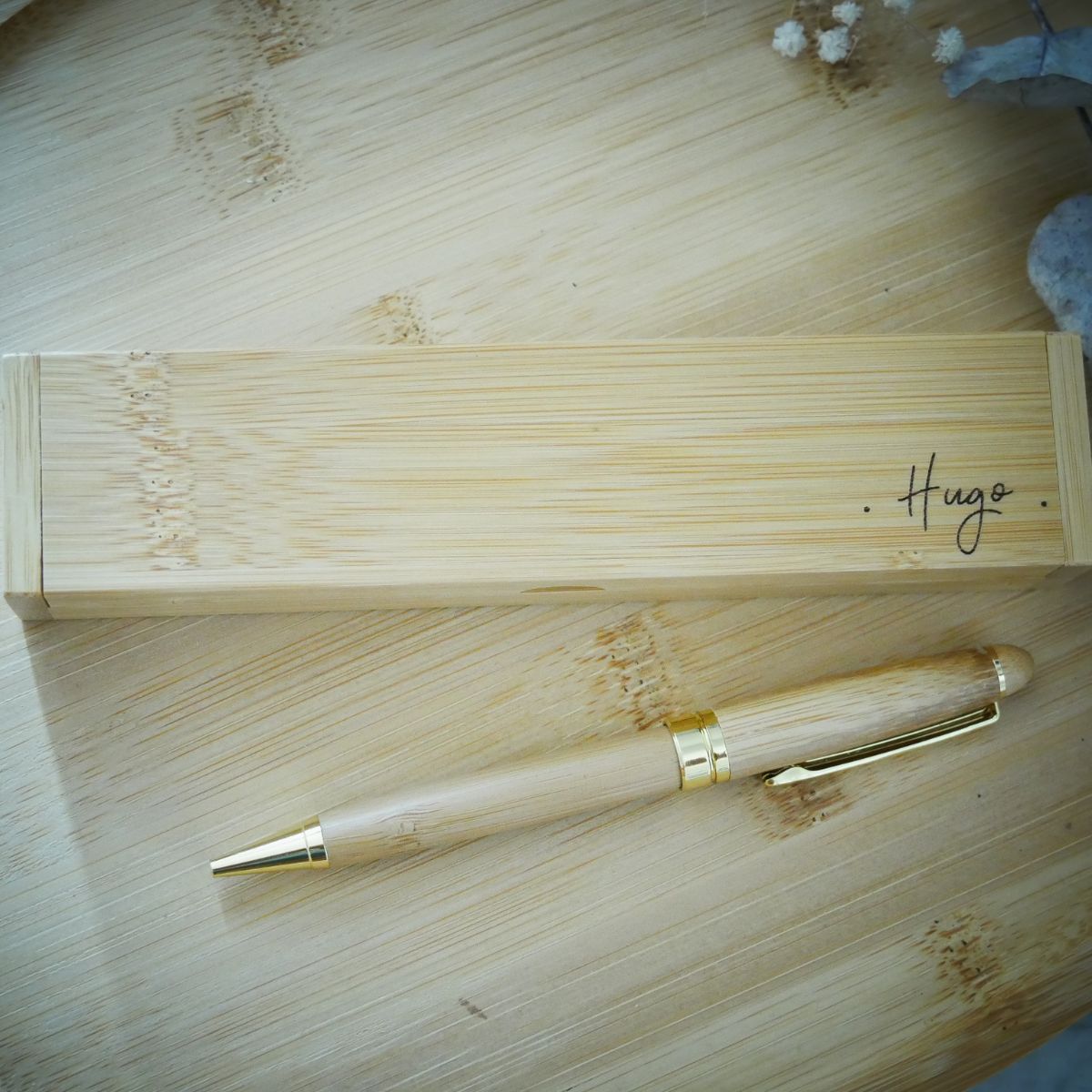 Coffret cadeau élégant – Stylo à bille twist dans sa boîte en bambou