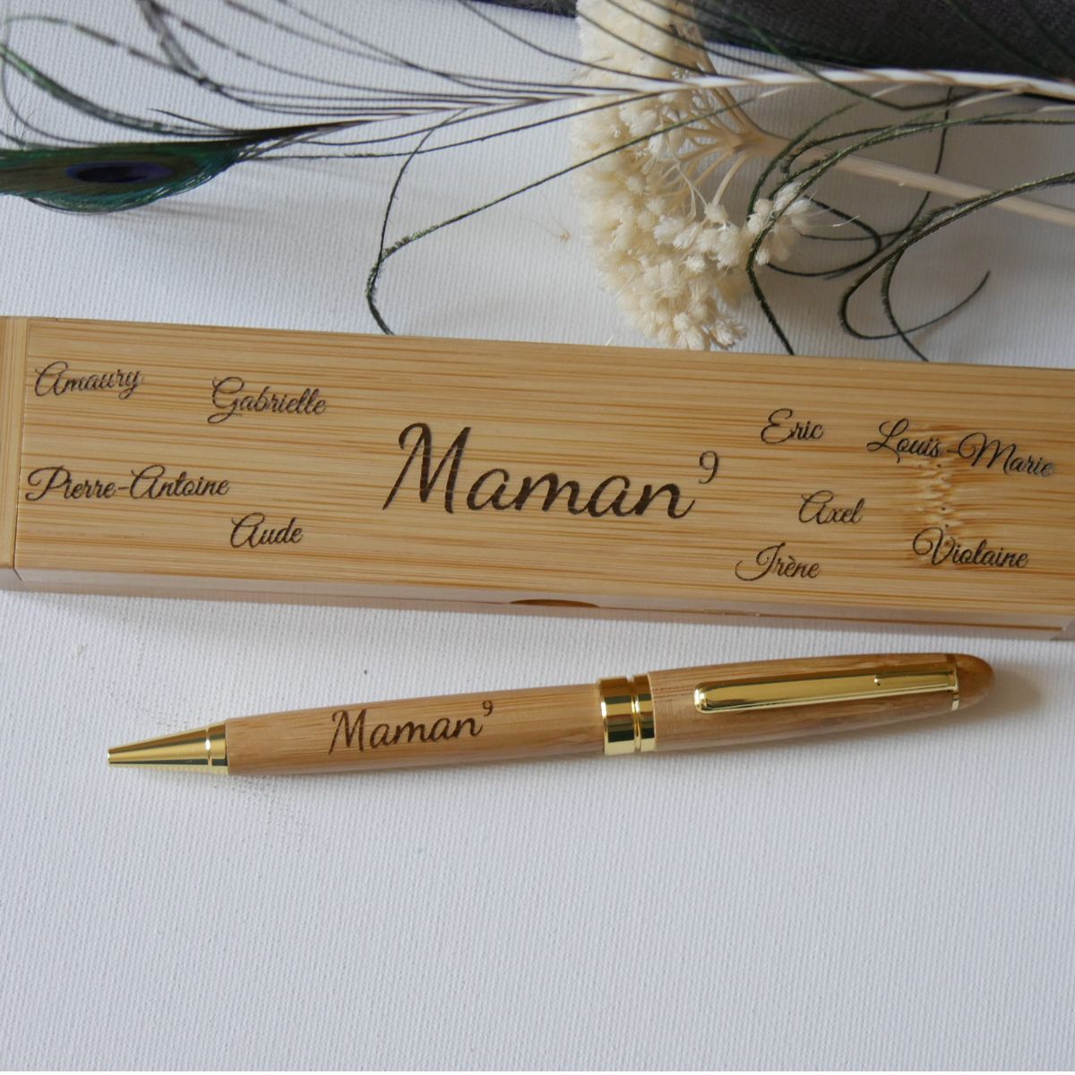 Coffret cadeau élégant – Stylo à bille twist dans sa boîte en bambou