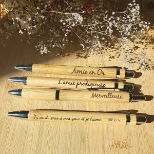Stylo en bambou gravé – message pour une amie – cadeau personnalisé