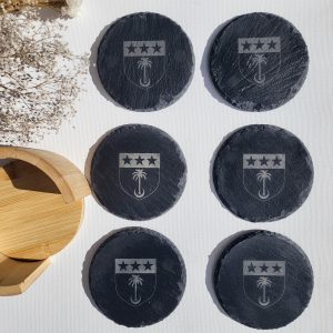 Lot de 6 dessous de verres en ardoise aux Armoiries de famille