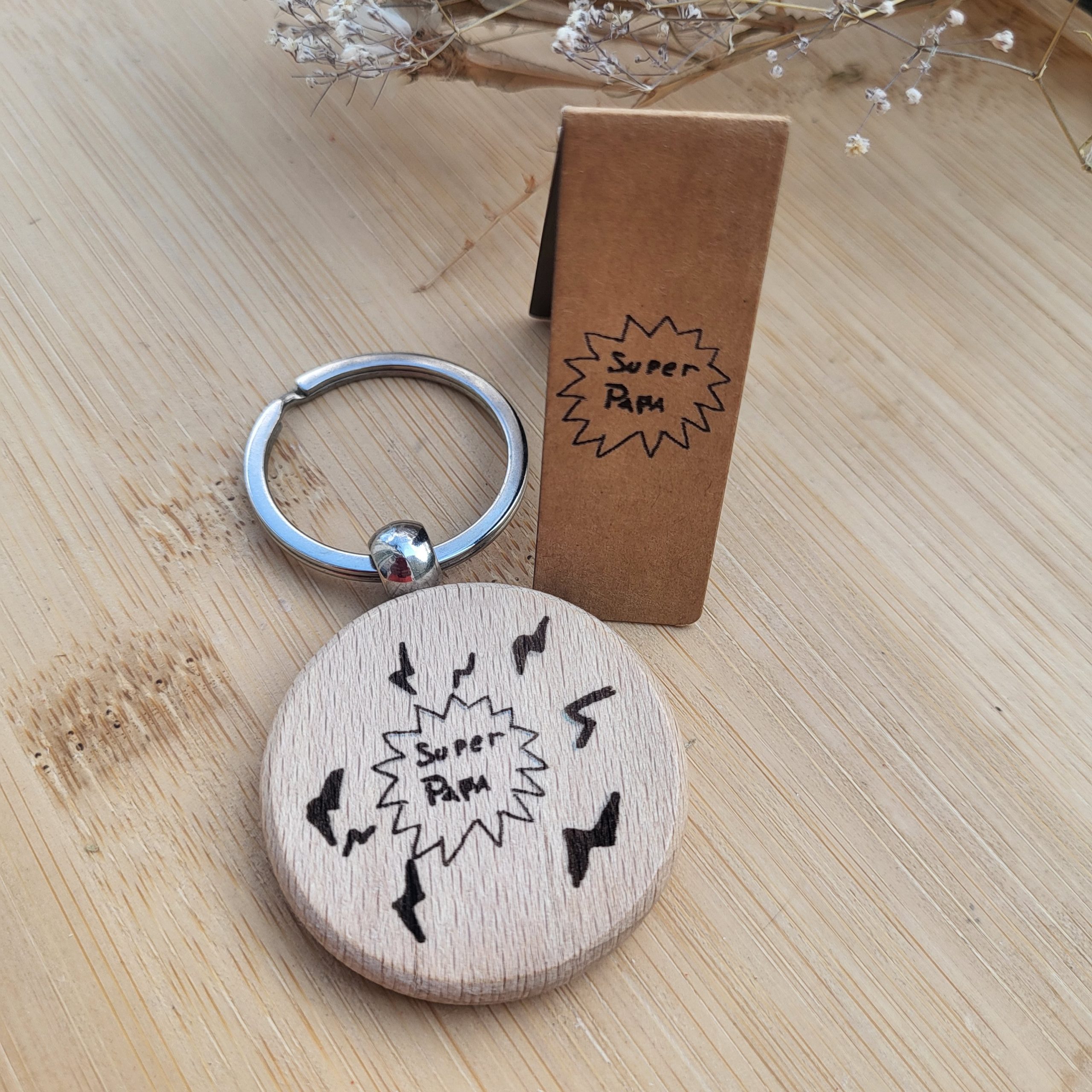 Duo cadeau assorti – Porte-clé en bois & Marque-page aimanté kraft - Image 2